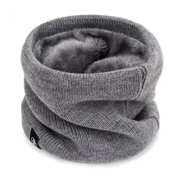 Stay Cozy and Stylish with Our Windproof Knitted Scarf - Perfect for Winter Sports and Outdoor Adventures!